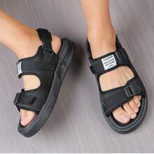 Sandales noires pour hommes, semelle extérieure souple antidérapante, tongs de plage, design simple et polyvalent pour la conduite et le port casual