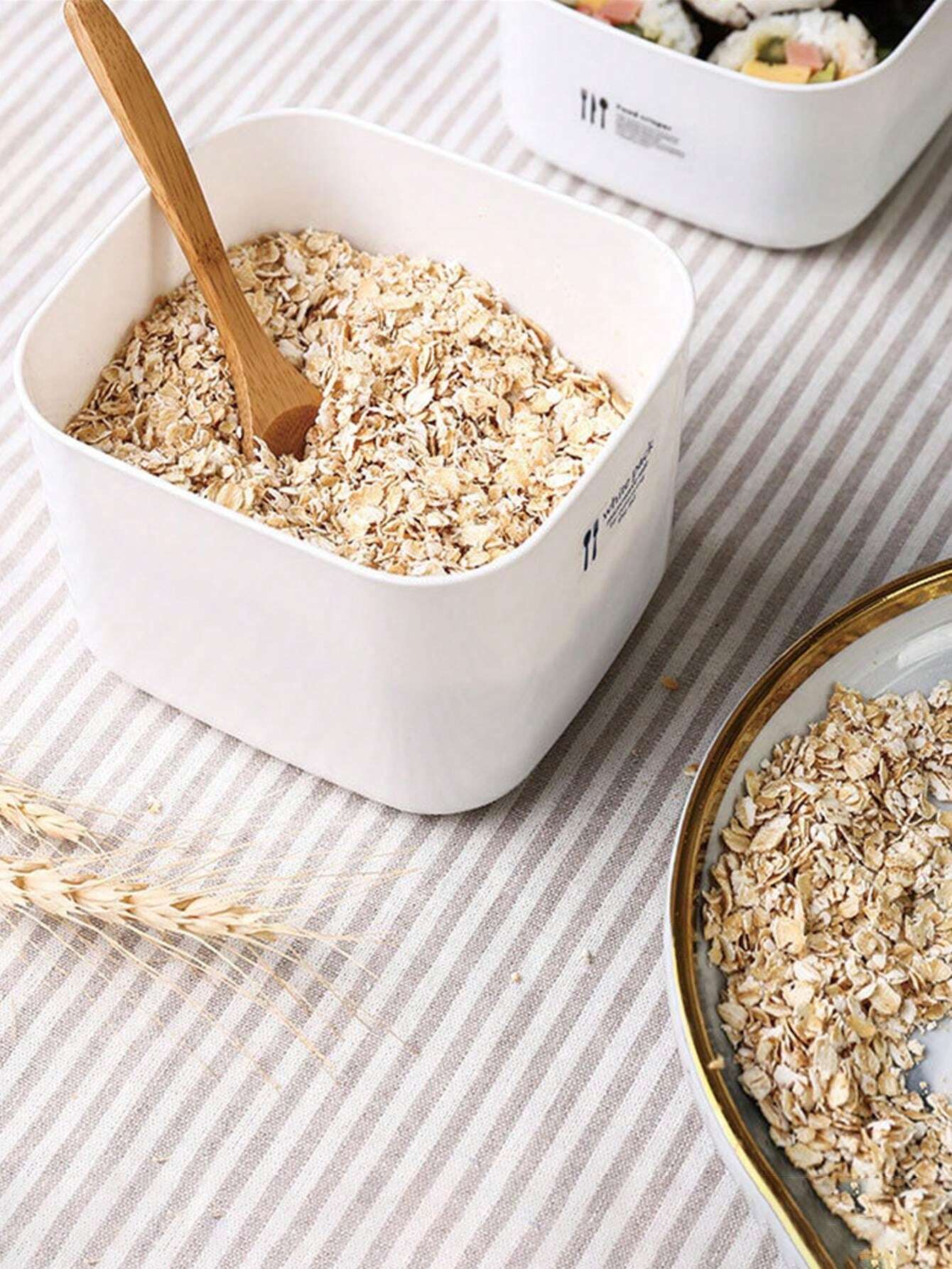 1pc Food Storage Container With Lid, Microwave Safe, Refrigerator Air