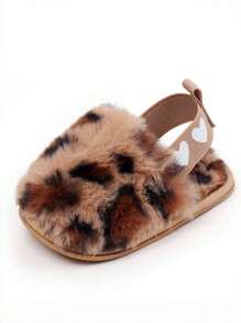 أحذية رضيع بني داكن من Yibubu، شبشب رضيع فتاة بطبعة نمر، صنادل رضيع فتاة دافئة ومريحة، حذاء أول مشي لرضيع فتاة بنعل مطاطي مضاد للانزلاق، شبشب داخلي لرضيع حديث الولادة - بني - مشاهدة 4