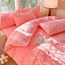 3 件套天鹅绒被套（1 个被套和 2 个枕套），亲肤柔软，适合家庭使用