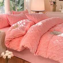 3 件套天鹅绒被套（1 个被套和 2 个枕套），亲肤柔软，适合家庭使用