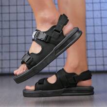 Sandales noires pour hommes, semelle extérieure souple antidérapante, tongs de plage, design simple et polyvalent pour la conduite et le port casual