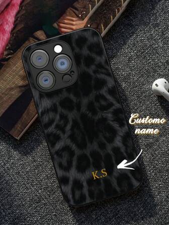 Capa de celular personalizada com estampa de leopardo (1 unidade), personalizável com nome, slogan, letra, etc. Feita de vidro temperado, capa protetora com cobertura total compatível com iPhone 6/7/8/Pro/Max. Ideal como presente para ele/ela, namorado/namorada. Fofa, colorida, estilosa, kawaii, única e personalizada. Presente perfeito para namorado, namorada e família.