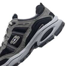 Skechers 男士户外公路跑鞋，具有耐用的减震功能 - 黑色 - 查看 2