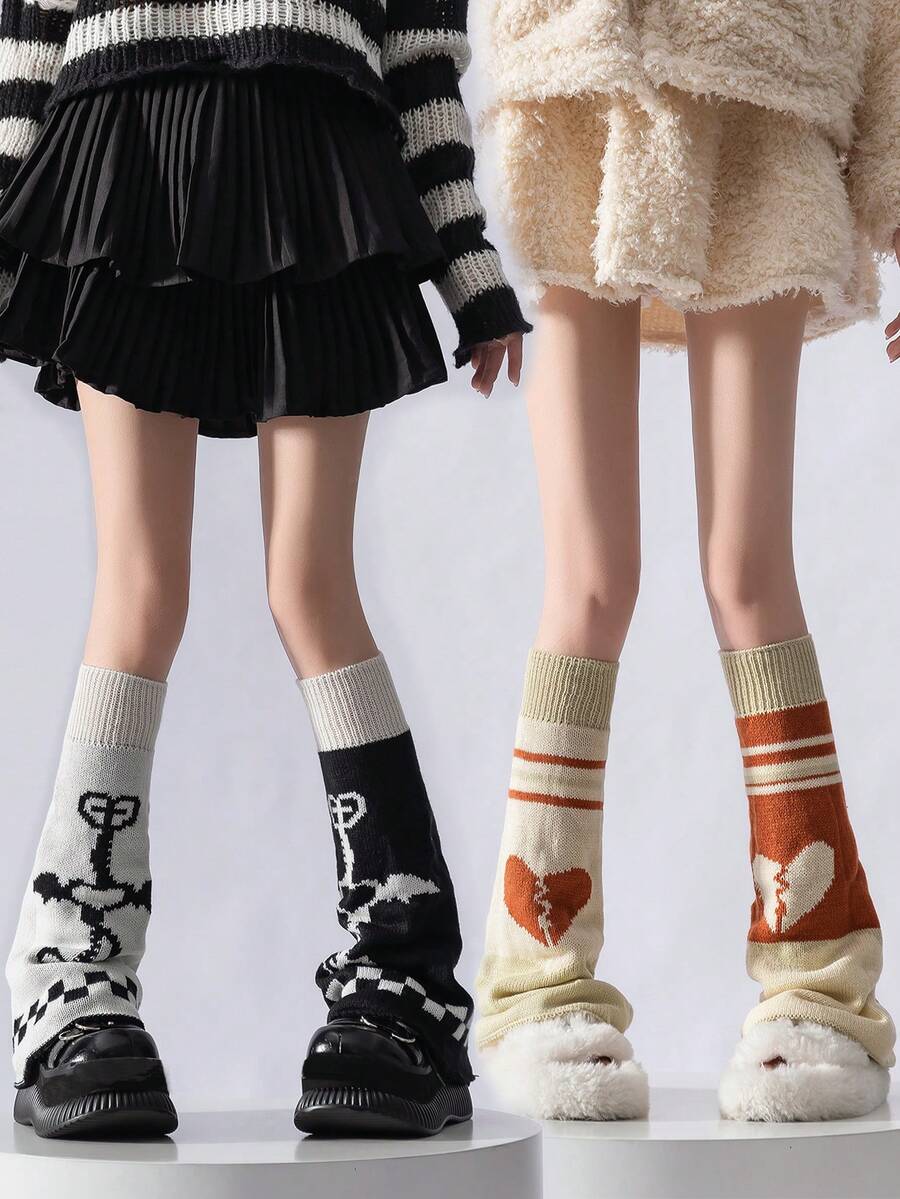 1/2 Pair Women Reversible Black & White Heart Patterned Leg Warmers