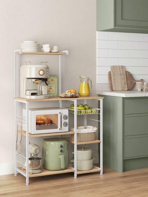 VASAGLE Estante de Cocina, Estante de Pie con Cesta de Metal, Estante para Maletas con 6 Ganchos y Estantes, Estante para Microondas, Estante para Especias, para Ollas y Utensilios de Cocina, Diseño, Beige Roble y Blanco Clásico