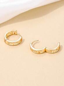 1 Pair Fashionable Delicate Minimalist Small Round Hollow Floral Copper Hoop Earrings, Versatile For Women