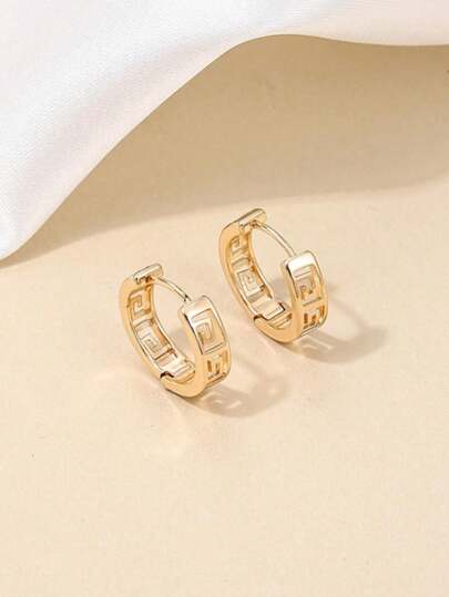 1 Pair Fashionable Delicate Minimalist Small Round Hollow Floral Copper Hoop Earrings, Versatile For Women