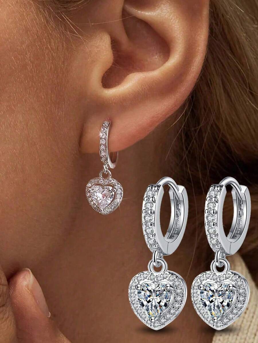 一对经典立方氧化锆水滴心形耳环，925纯银首饰，百搭爱心耳环，精致首饰礼物，适合女孩日常、约会、派对、情人节及其他场合佩戴。