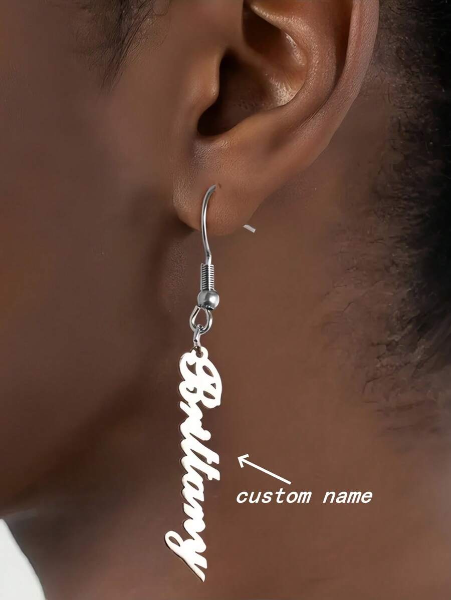1 对银色多种字体样式可选定制名字耳环个性化铭牌耳环不锈钢珠宝吊坠耳环精致礼物送给女性感恩节圣诞节 - 銀色 - 查看 1