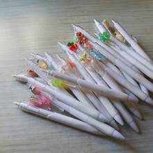 1/3/5件创意卡通INS风格按钮圆珠笔，快干笔尖，书写流畅，圣诞/花卉/水果元素，优质时尚文具，适合作为学生奖励，同事/同学礼物 - 彩色 - 查看 7