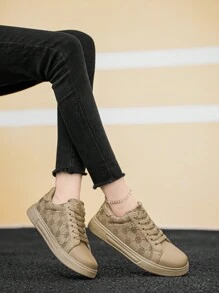 Chaussures de sport casual à lacets contrastés pour femmes, imprimé aléatoire, lettres, rayures vulcanisées, style vintage polyvalent