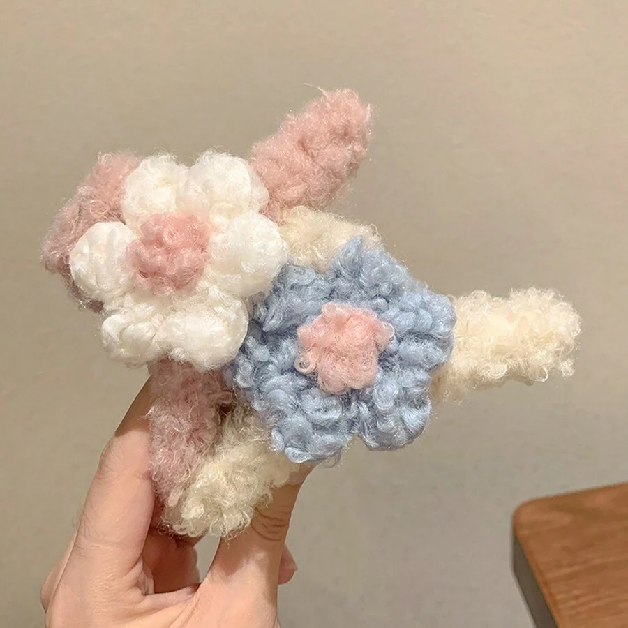 1 chiếc kẹp tóc hình hoa lông xù trang trí tối giản giản dị - Nhiều màu - Xem 1