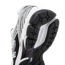 New Balance Scarpe 2024 Nuova serie 860 Scarpe da corsa retrò Chunky Sneaker Scarpe casual Ml860Xd