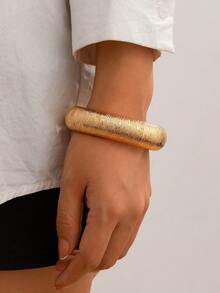 1 chiếc vòng tay hở kim loại sọc bất đối xứng thời trang tối giản, vòng tay lò xo cuộn tông vàng cổ điển, phù hợp để đeo hàng ngày cho phụ nữ, tiệc tùng và tiệc tối, quà tặng trang sức quyến rũ trang trí - Bạc - Xem 1