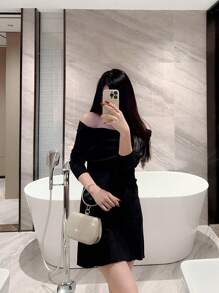 Sac de soirée en satin brillant de forme carrée pour femmes, sac de soirée formel avec une poignée métallique, sac à main pour tenue de soirée/de mariage/de bal