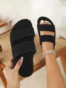 Dép lê đế bằng mũi tròn màu mơ mới có khóa trang trí bằng lông cừu mềm mại dành cho nữ, thích hợp cho cả trong nhà và ngoài trời, phù hợp cho kỳ nghỉ hè, trở lại trường, sinh viên đại học, Halloween, Giáng sinh và mùa thu - màu đen - Xem 7