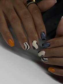 24 piezas de uñas postizas cortas cuadradas asimétricas con diseño a rayas, aptas para uso diario para todas las mujeres