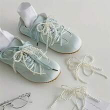 1 Pair Fashion Korean Style ABS Faux Pearl Bow Shoelaces, DIY Lobster Claw Clasp, Twist Detail, Hollow-Out Sports Shoes Accessories, Shoe Decorative Clips For Shoes And Jewelry For Women Men Sneakers Shoes, Casual Shoes