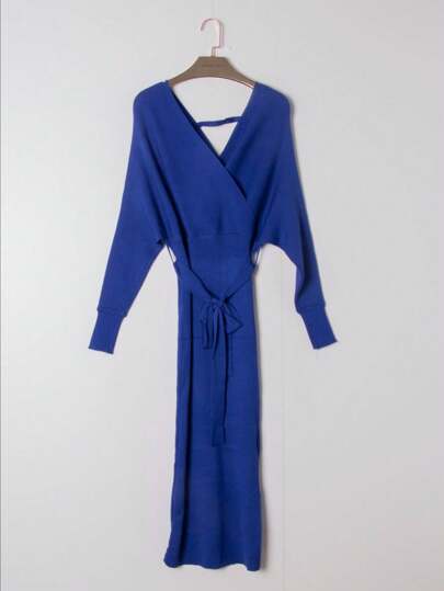 Neues gestricktes Kleid mit taillierter Taille, doppeltem V-Ausschnitt, langen Ärmeln und Seitenschlitz, für Herbst/Winter