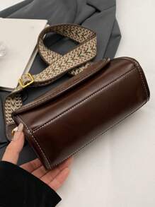 Bolso bandolera cuadrado vintage con correa ancha - Bolso de hombro con solapa de color liso y elegante con correa ajustable para mujer - Perfecto para uso diario y viajes