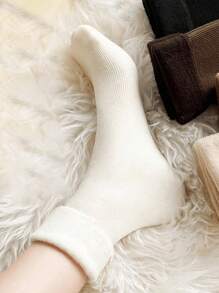 3 Pairs Of Women's Earth Color Snow Socks, Autumn And Winter Vertical Mid-Tube Socks, Fluffy Socks, And Warm Floor Socks With Wool Thickening, Suitable For Everyday Wear And Various Occasions,Random Color
