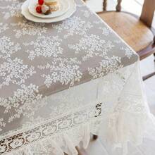 قطعة واحدة من المفرش المستطيل المصنوع من البوليستر مع تطريز فرنسي أبيض كلاسيكي مناسب للمطاعم والمقاهي وحفلات العطلات وغيرها من التجمعات