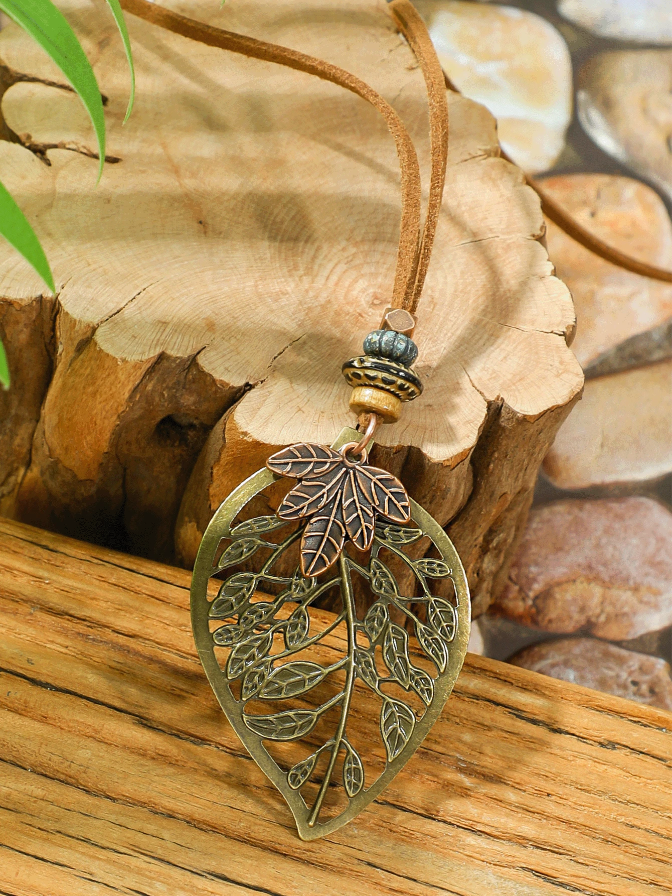 TopHanqi 1 chiếc vòng cổ hợp kim họa tiết gân lá rỗng màu xanh lá cây cổ điển, phù hợp để kết hợp với nhiều trang phục khác nhau, phụ kiện trang sức độc đáo - Cố Thanh - Xem 1