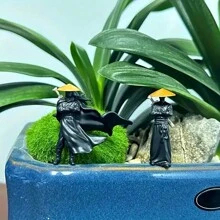 1 Stück/3 Stück Anime-Stil Samurai Schwert Meister Harzstatue, elegante Drei-Musketiere Figur mit Umhang & Schwert, Pferd, geeignet für Bonsai, Aquarium, Garten, Auto-Dekoration, Miniatur-Landschaftszubehör, Innen-/Außen-Tischdekor, Neujahrsgeschenk