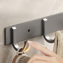 1 件易于安装的门上挂钩 - 时尚铝制衣架，壁挂式收纳架，适合家庭整理 - 灰色 - 查看 5