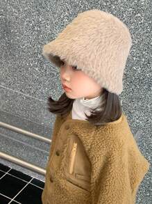 1 szt. Dziecięcy kapelusz typu bucket hat w czarno-białą kratę z szerokim rondem, niezbędny do ochrony przed słońcem wiosną/latem