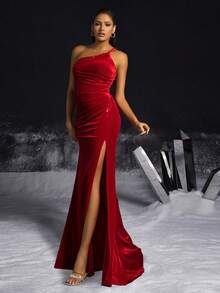 VIPGIRL Váy dài cổ bất đối xứng màu đỏ tía thanh lịch với vải nhung sang trọng và trang trí hạt cườm tinh tế, tiệc sang trọng, váy dạ hội cho phụ nữ, váy dạ hội trang trọng cho khách dự tiệc cưới, tốt nghiệp, tiệc tối - Đỏ - Xem 4
