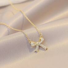 1pc Bow-Knot Necklace, Women Luxury Necklace Design, Collarbone Chain, INS Style Neck Chain, Elegant Necklace For Daily Wear, Party & Street, Available In Gold & Silver Color Valentines,Mom,Mother,Mother's Day,Gift