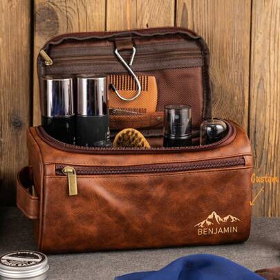 Nécessaire de couro personalizada para homem, acessório de couro para homem, presente para padrinhos, presente de aniversário de casamento, presente de Dia dos Namorados para ele, presente de Natal para homens, portátil, multifuncional, personalizada, presente para mulheres, bolsa transversal, bolsa de viagem, bolsa de ombro, presente ideal para ele, namorada, família, amigos, mulheres, novatos e profissionais, fofa, adorável, bolsas e malas, acessórios de Halloween 2025, estilo urbano.