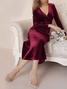 新款秋冬 V 领修身连衣裙，优雅天鹅绒鱼尾礼服 - 酒紅色 - 查看 5