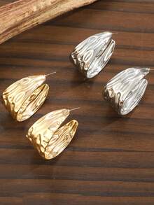 1 对时尚、优雅、复古、独特、高端设计不对称折痕 C 形金属耳环，适合女士 - 金色 - 查看 1