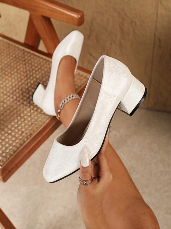 New Fashion Women Retro Chinese Style Pumps Thick Heel Vintage Qipao High Heels Pointed Toe Comfortable Casual Sexy Slip-On Shoes