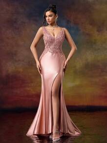 Plus Size Women V-Neck Sleeveless Slit Minimalist Long Formal Evening Dress With Elaborate Details, Elegant Prom Gown, For Wedding Guest, Graduation, Dinner, Party Dress - Rose Gold - View 5
