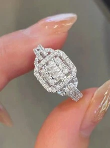 Novo anel quadrado vintage europeu com incrustações de diamantes e prata esterlina S925 banhado a platina, presente para mulheres, traje para festa e casamento, estilo caixa aleatória