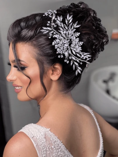 1件精美手工串珠水钻新娘头饰，适合婚礼、派对、舞会、摄影、节日礼物、情人节配饰