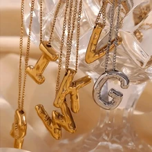 1 件 18K 镀金泡泡字母吊坠项链，A-Z 首字母形状设计，可爱闪亮风格，不锈钢配件，粗字母吊坠首饰适合日常佩戴