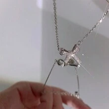 1pc Bow-Knot Necklace, Women Luxury Necklace Design, Collarbone Chain, INS Style Neck Chain, Elegant Necklace For Daily Wear, Party & Street, Available In Gold & Silver Color Valentines,Mom,Mother,Mother's Day,Gift