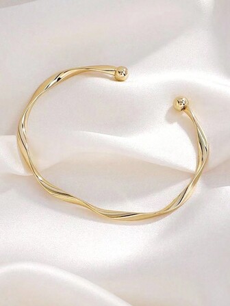 1pc Minimalist Fashion Mobius Twist Bangle Bracelet