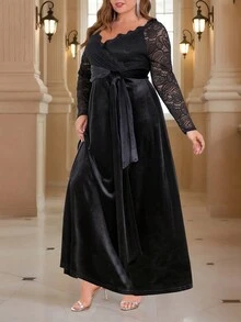 大码女式蕾丝和天鹅绒拼接礼服