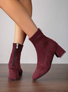 女士新款踝靴，方头高跟时尚短靴，舒适绒面革，后拉链开合，搭配毛衣裙