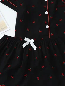 樱桃印花睡衣套装、甜美可爱翻领纽扣上衣和蝴蝶结短裤、女士睡衣和家居服 - 黑色 - 查看 4