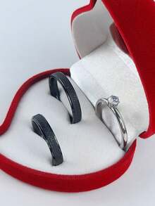 Pair Of 4mm Thin Black Wedding Ring With Sandblasted Shine And Silver Solitaire Ring - 黑色 - 查看 3