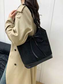 复古绒面休闲手提包，大容量，字母压花蝴蝶结装饰，拉链开合，拼布颜色，哑光饰面，优雅通勤包，适合日常使用，秋季 - 黑色 - 查看 4