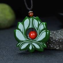 1Pc Natural Green Jade Hollow Pendant, Animal, Plant, Totem Necklace, Chakra Fashion Pendant, Guardian Peace Jewelry, All Hand-Carved, Men's And Women's Quartz Necklace, Meaning Peace, Fortune, Family Happiness, Gifts For Her, Christmas And Various Holiday Party Gifts, Crystal Gifts. (Random Gift: Lanyard, Gift Box)