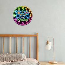 Delicia para gamers: Reloj de pared de arte de hierro de 8 pulgadas con pintura decorativa y grabado con lámina - Regalo perfecto para gamers, excelente para decoración del hogar, la oficina y fiestas. No es un reloj real ni una señal de neón.